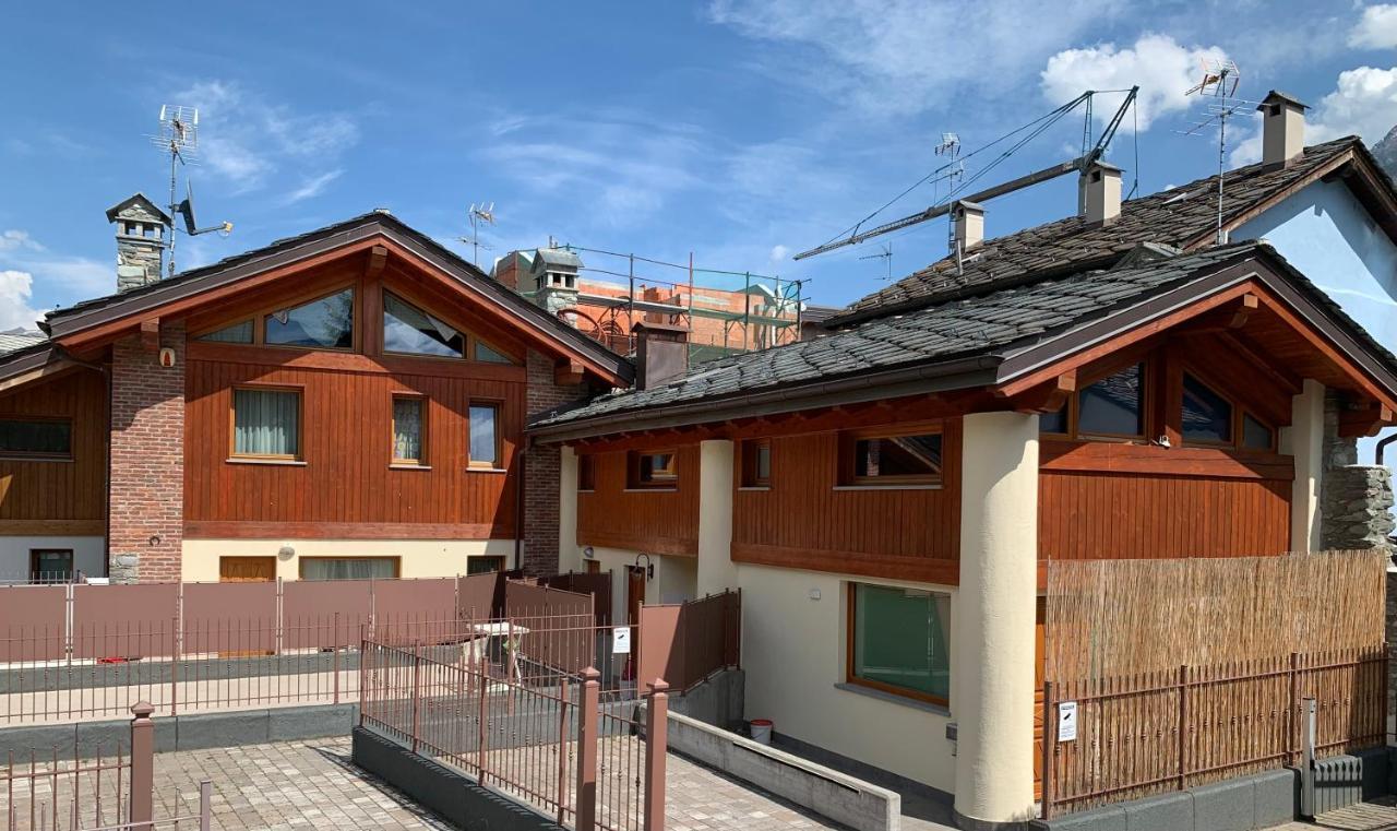 Casa Vacanze Anais Nus Buitenkant foto