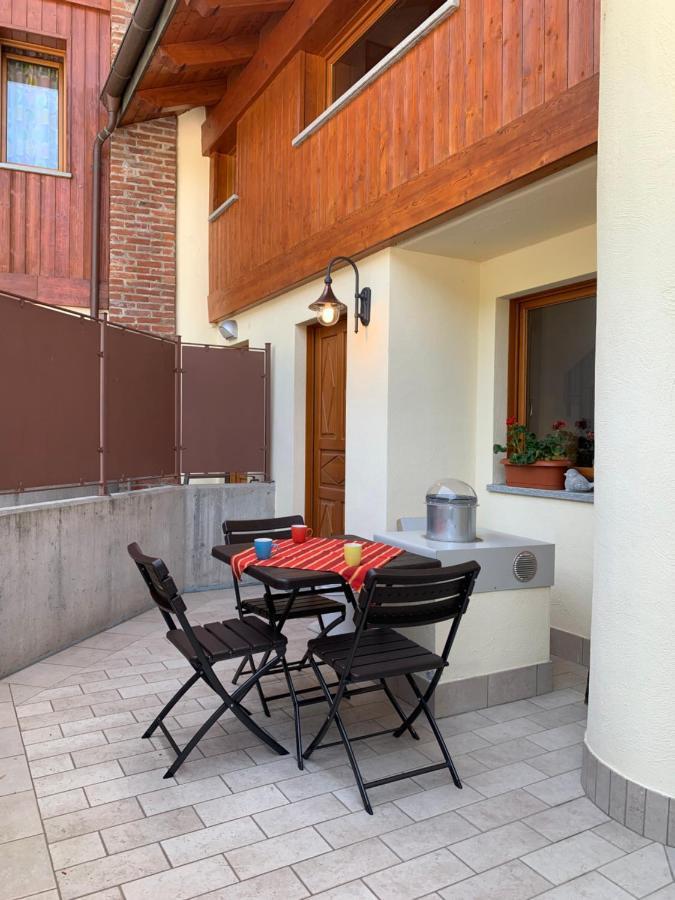 Casa Vacanze Anais Nus Buitenkant foto